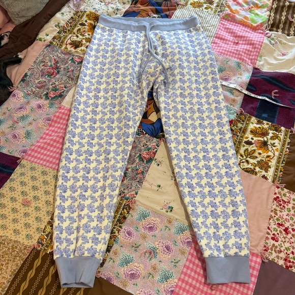 2 Piece Blue and White Pajamagram Fleece Pajamas medium - Picture 10 of 13